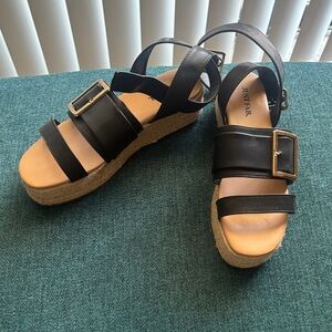 JustFab Black Platform Sandals